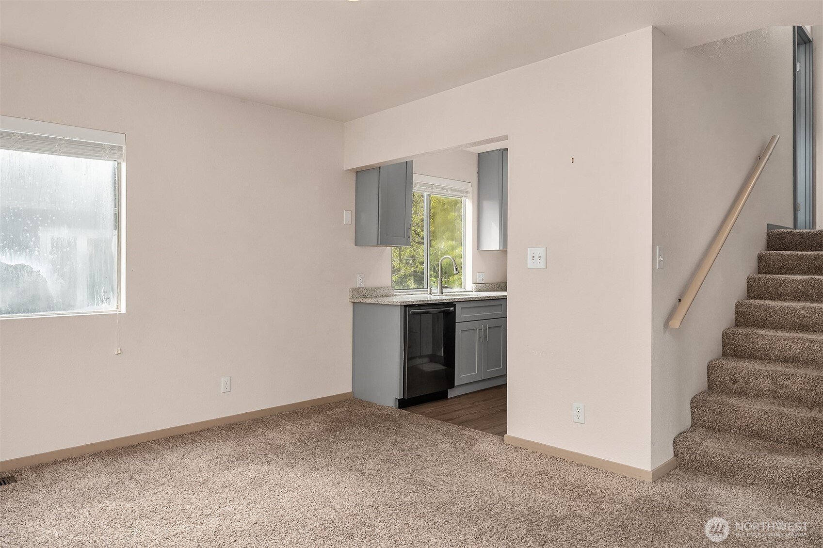 2601 E Aloha Street , Seattle, WA 98112