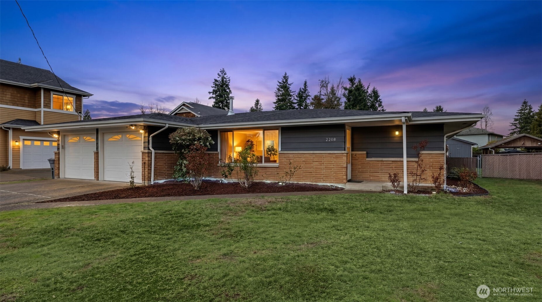 2200 NE 12th , Renton, WA 98056