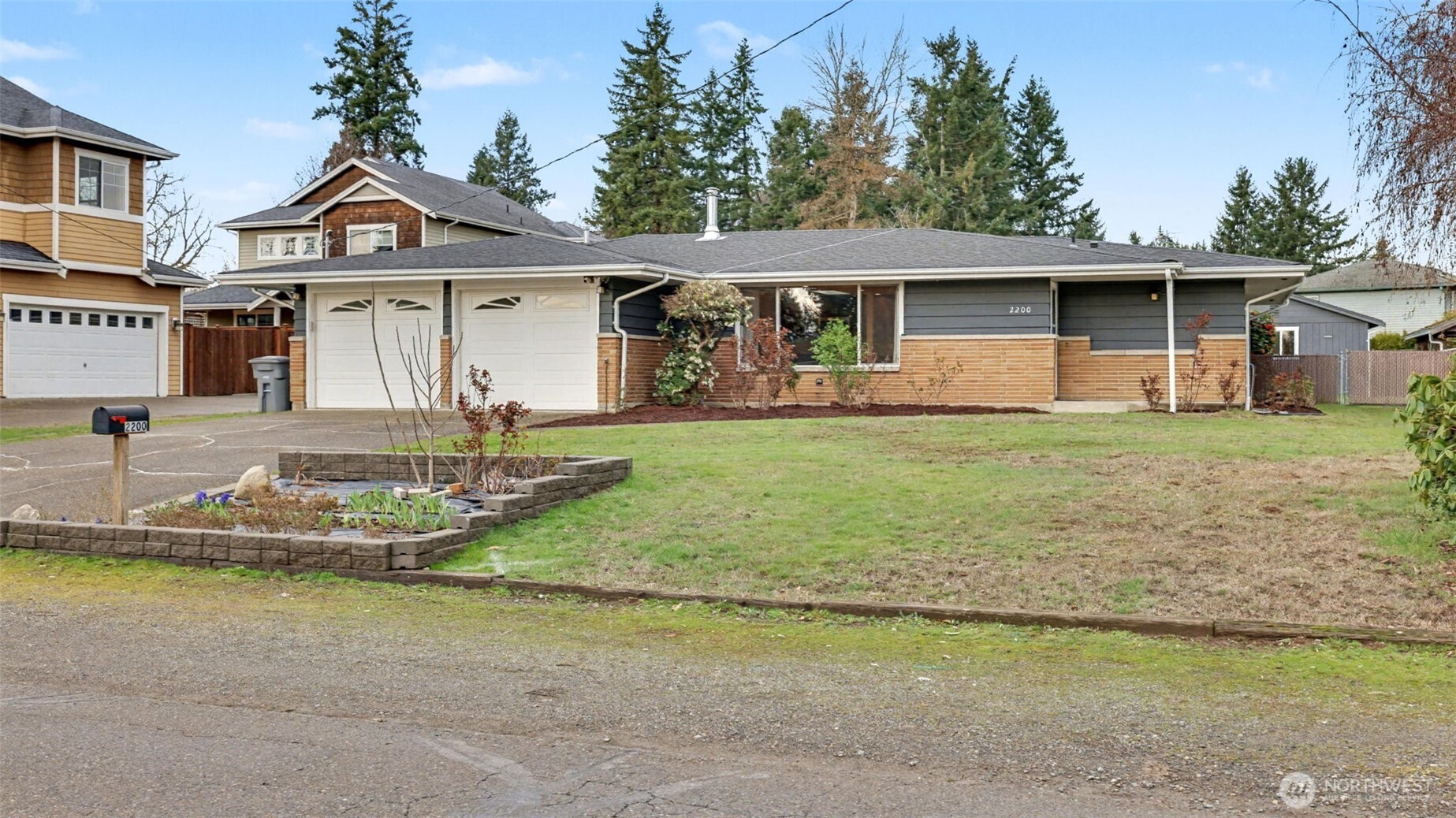2200 NE 12th , Renton, WA 98056