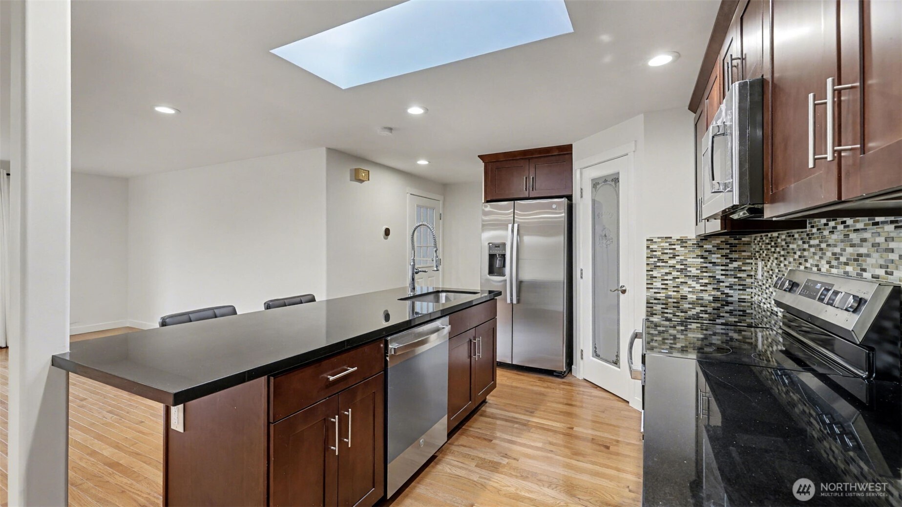 2200 NE 12th , Renton, WA 98056