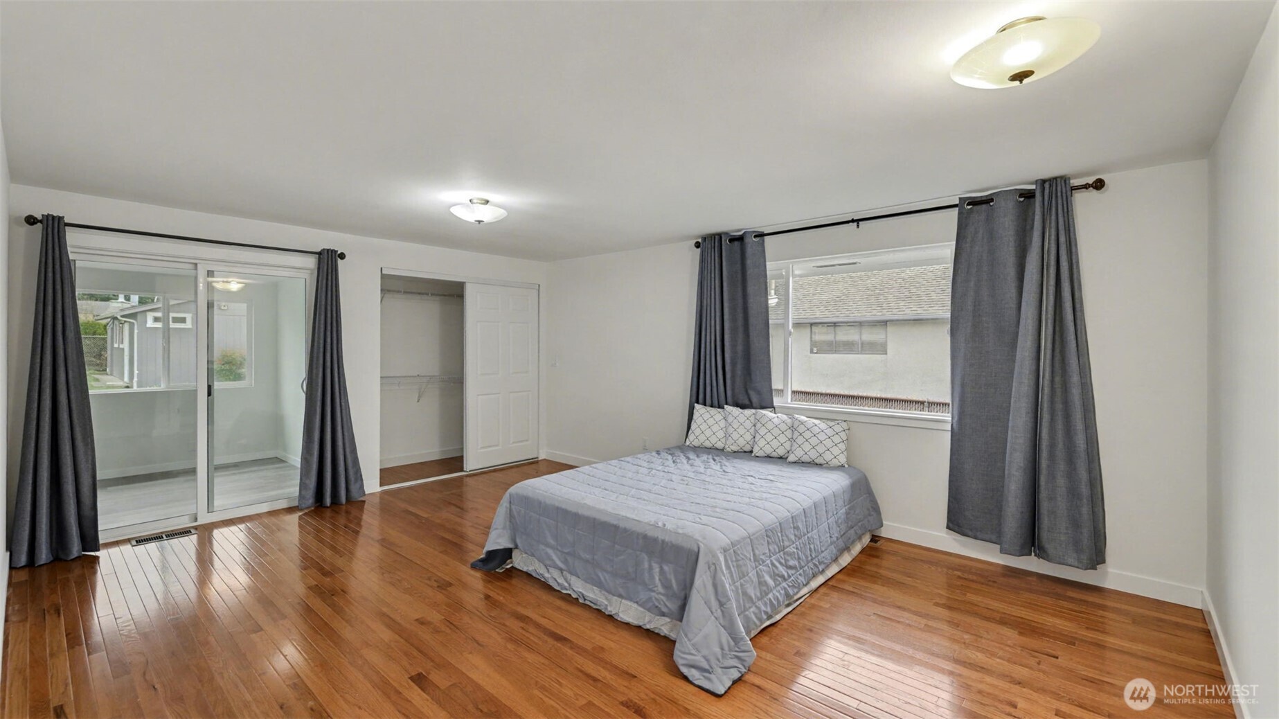 2200 NE 12th , Renton, WA 98056