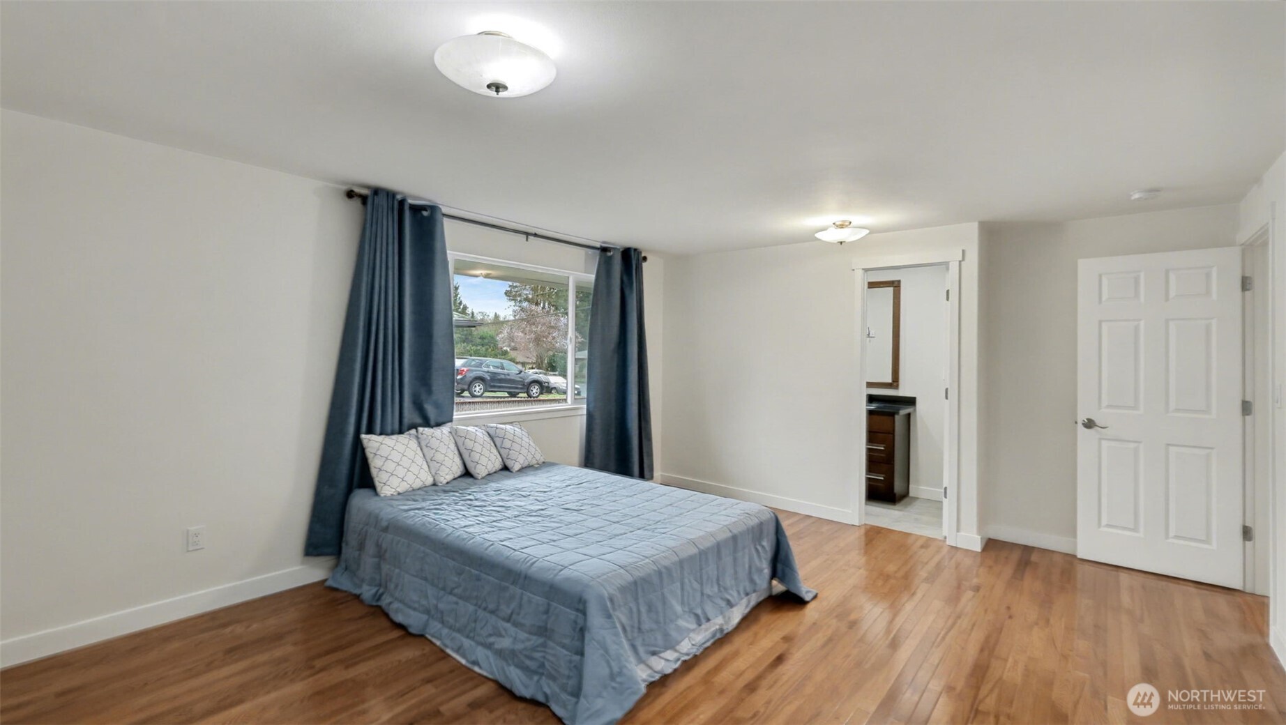 2200 NE 12th , Renton, WA 98056