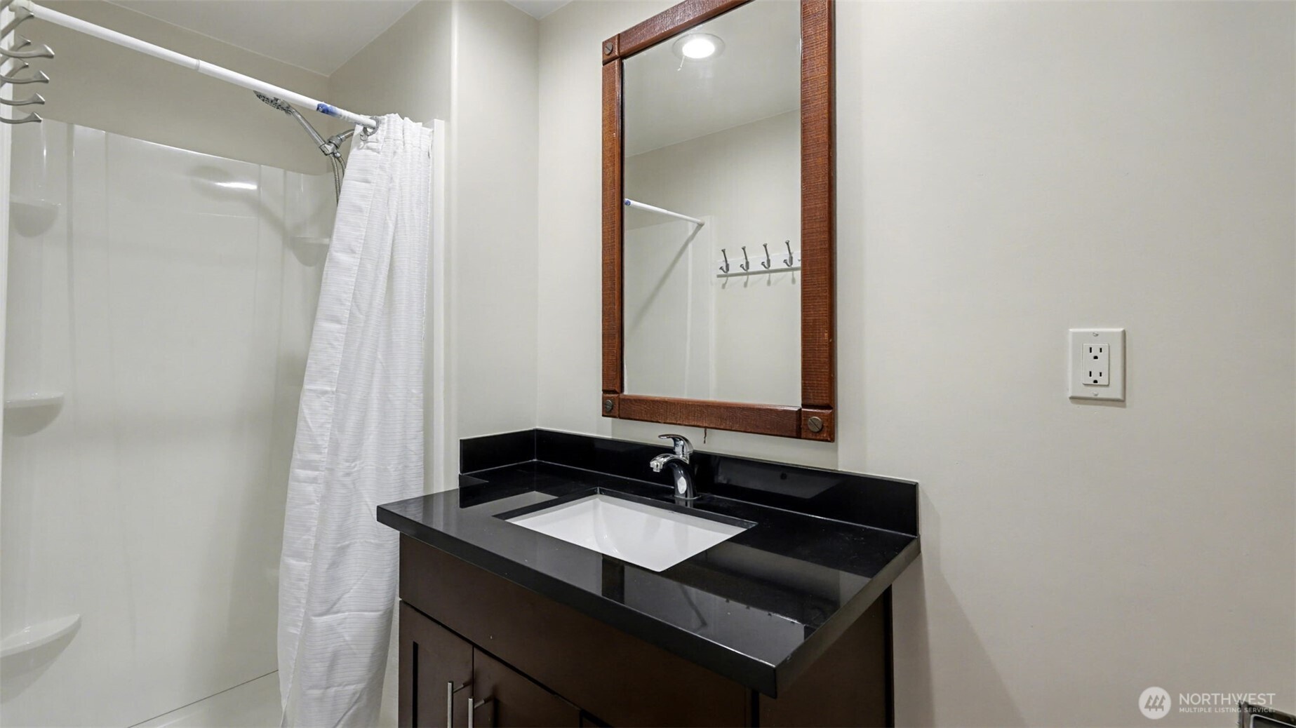 2200 NE 12th , Renton, WA 98056