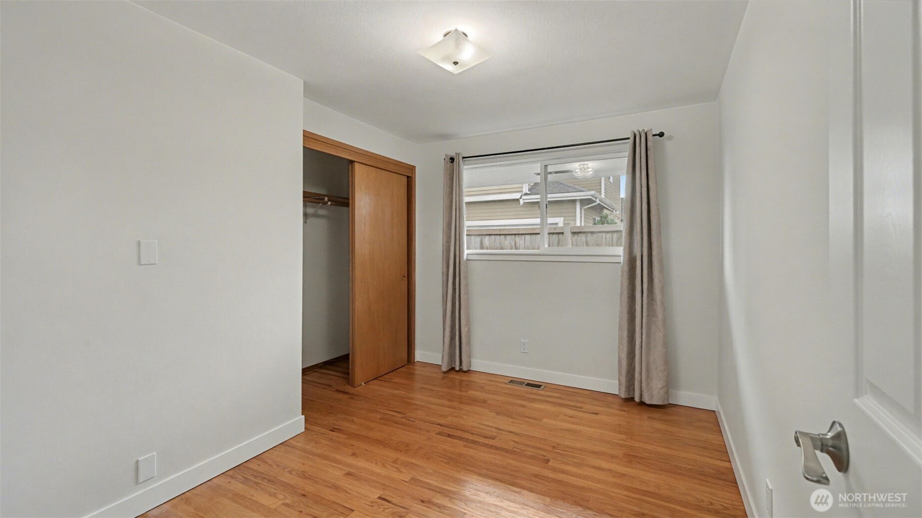 2200 NE 12th , Renton, WA 98056