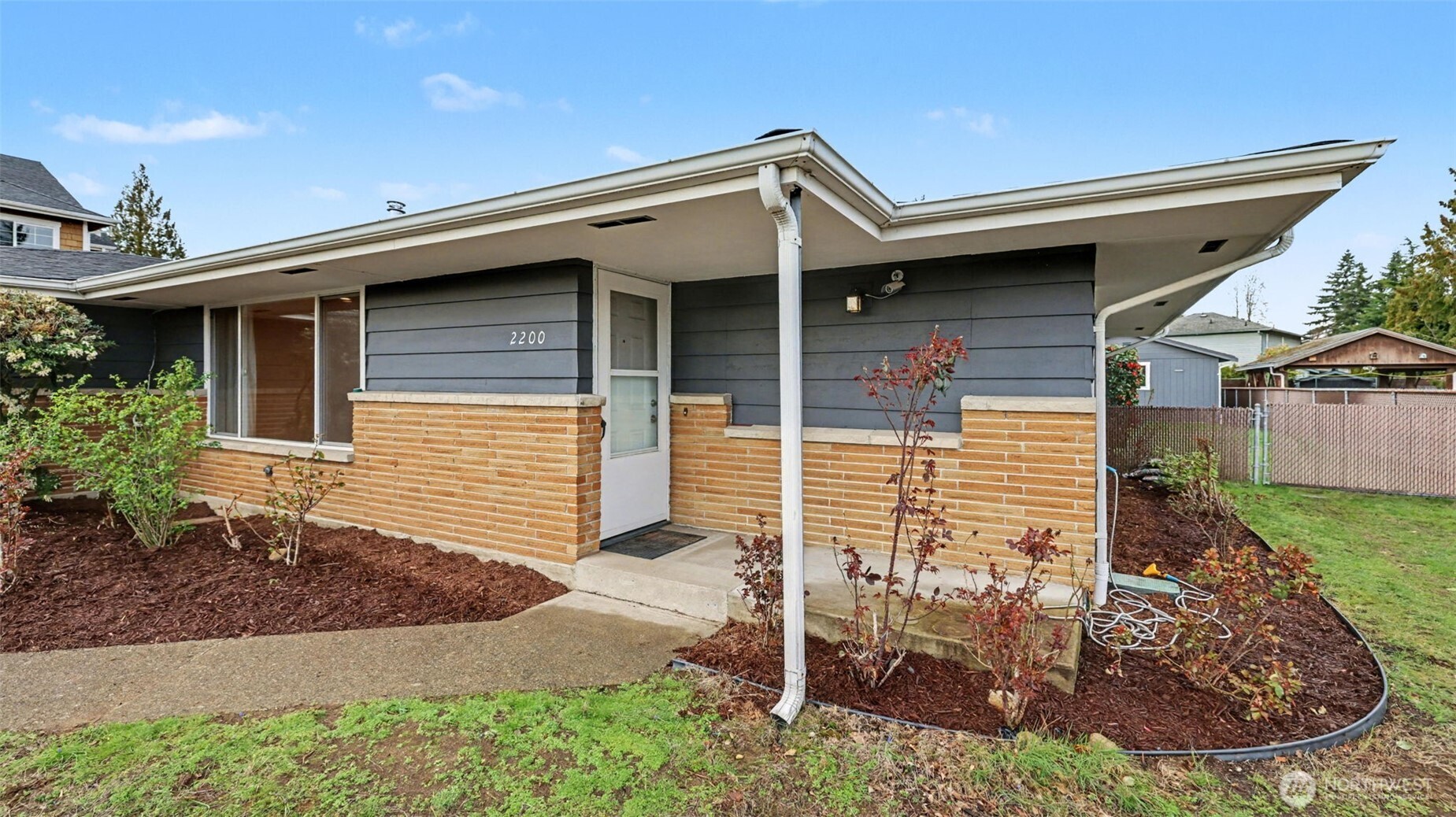 2200 NE 12th , Renton, WA 98056