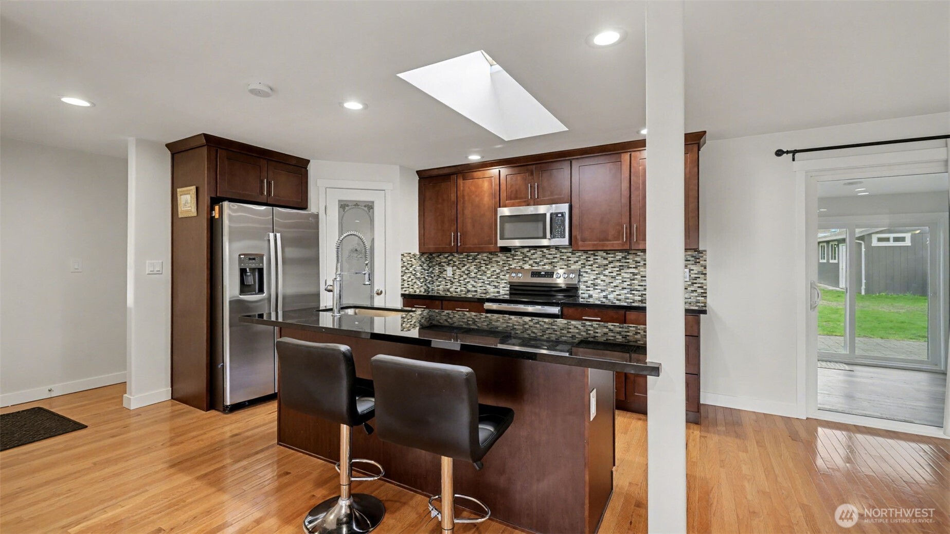 2200 NE 12th , Renton, WA 98056