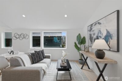 6505 19th Avenue NW, Seattle, WA 98117 - Photo 3