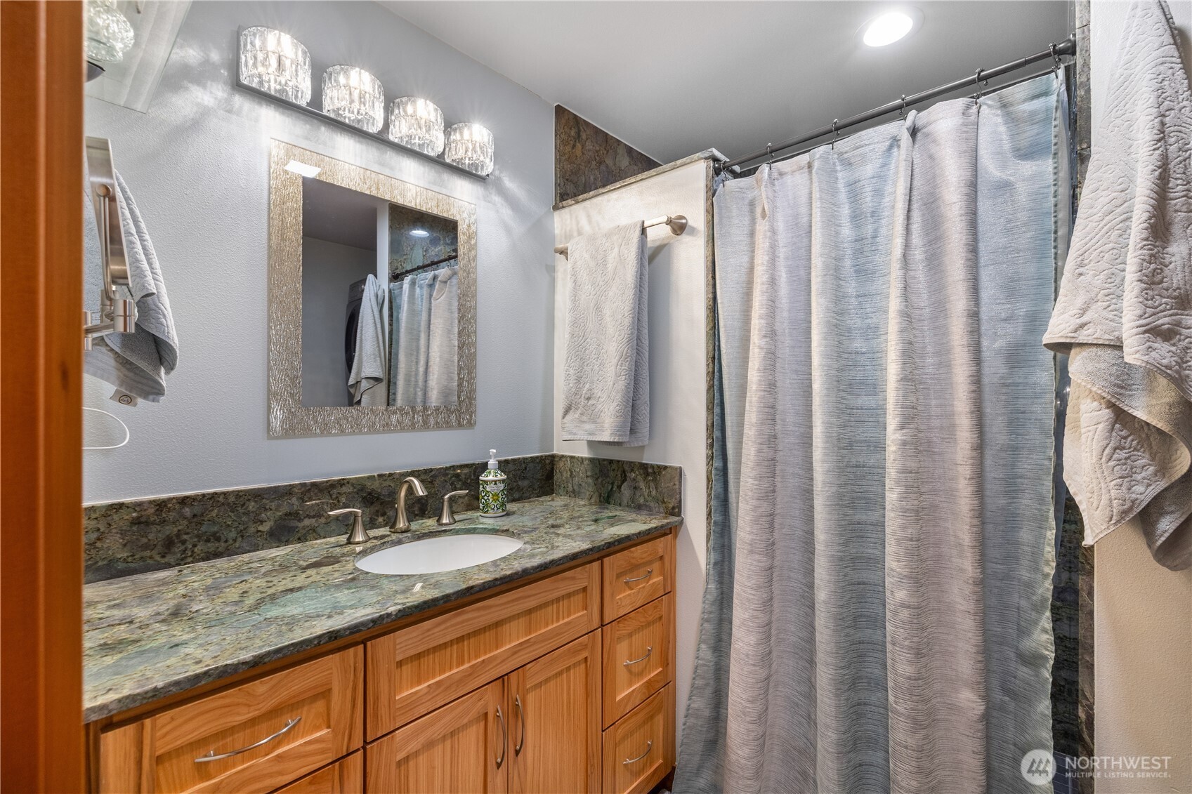 233 W Jensen Street , Arlington, WA 98223