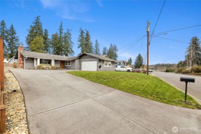 233 W Jensen Street , Arlington, WA 98223 - Photo 2