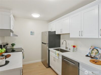 2104 Alki Avenue SW #306, Seattle, WA 98116 - Photo 20