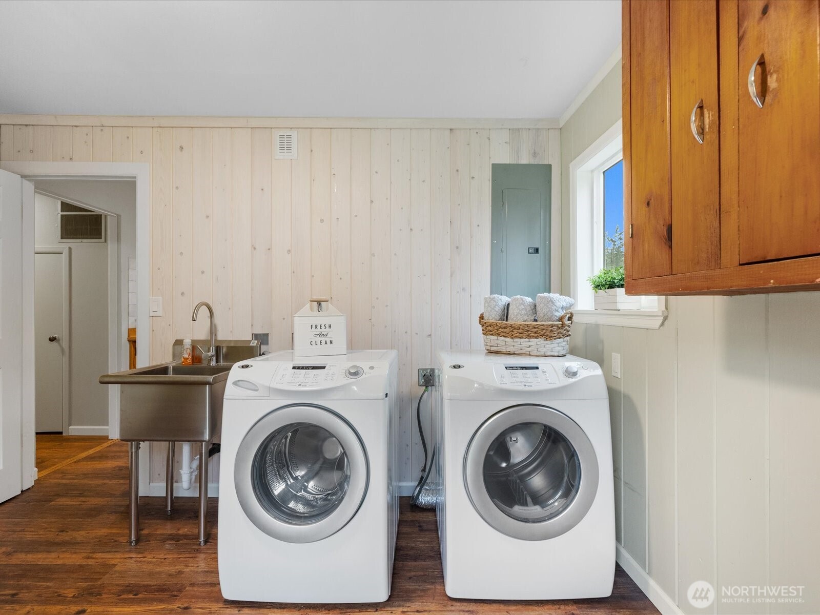 207 Fort Casey Road , Coupeville, WA 98239