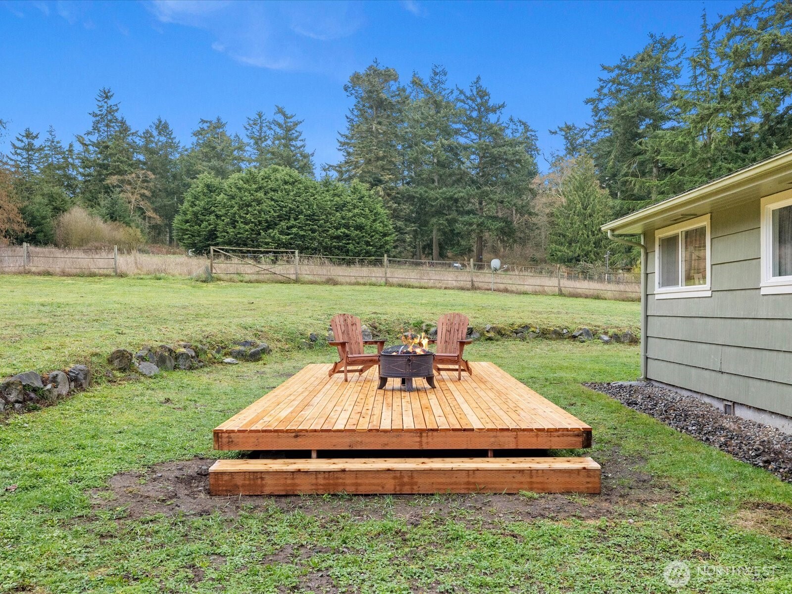 207 Fort Casey Road , Coupeville, WA 98239