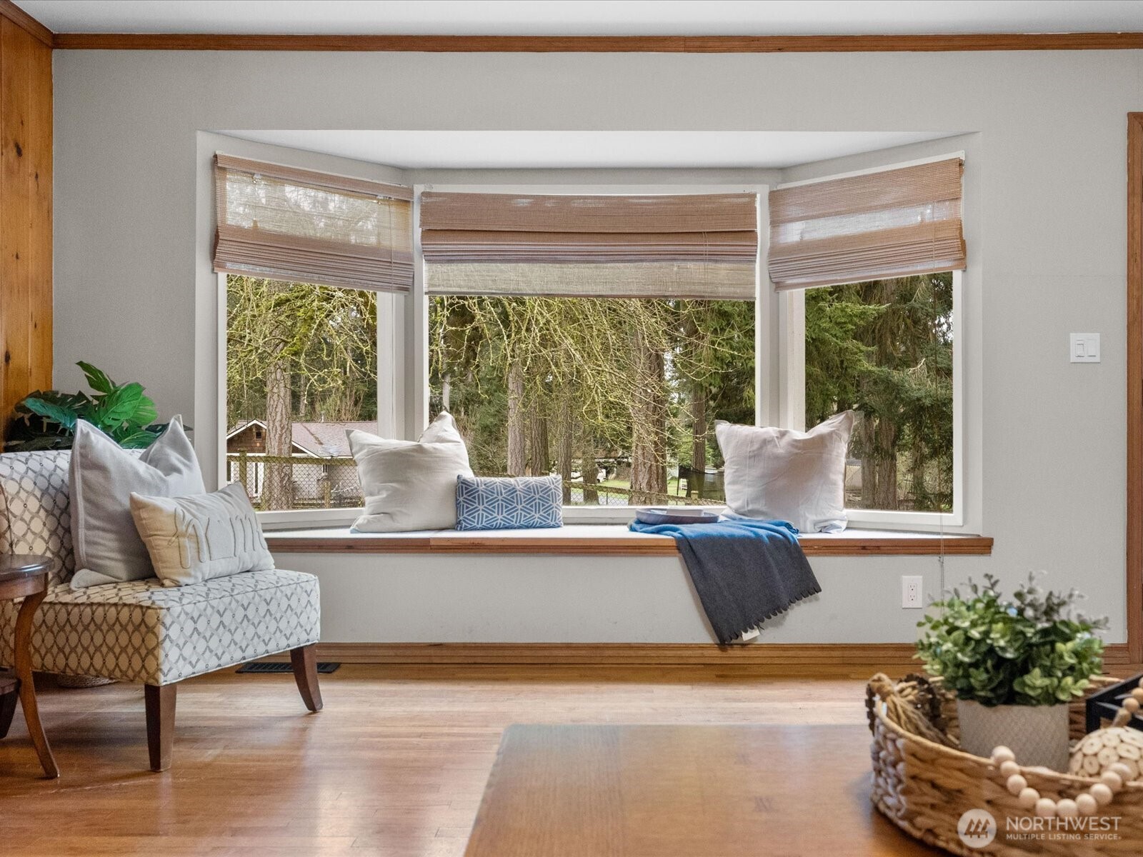 207 Fort Casey Road , Coupeville, WA 98239