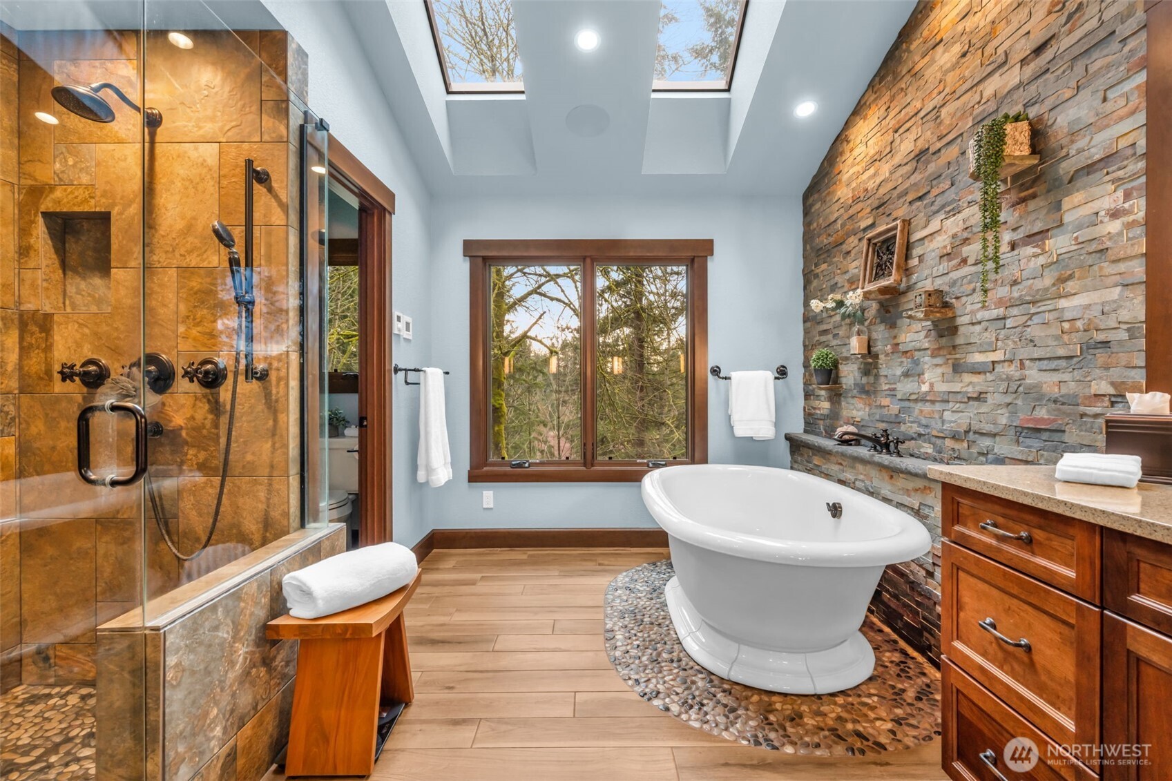 2519 239th Avenue SE, Sammamish, WA 98075