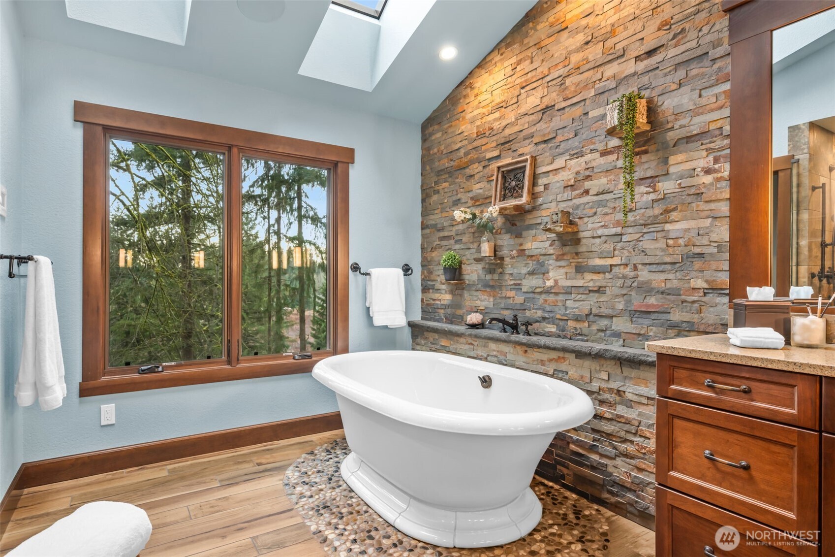 2519 239th Avenue SE, Sammamish, WA 98075