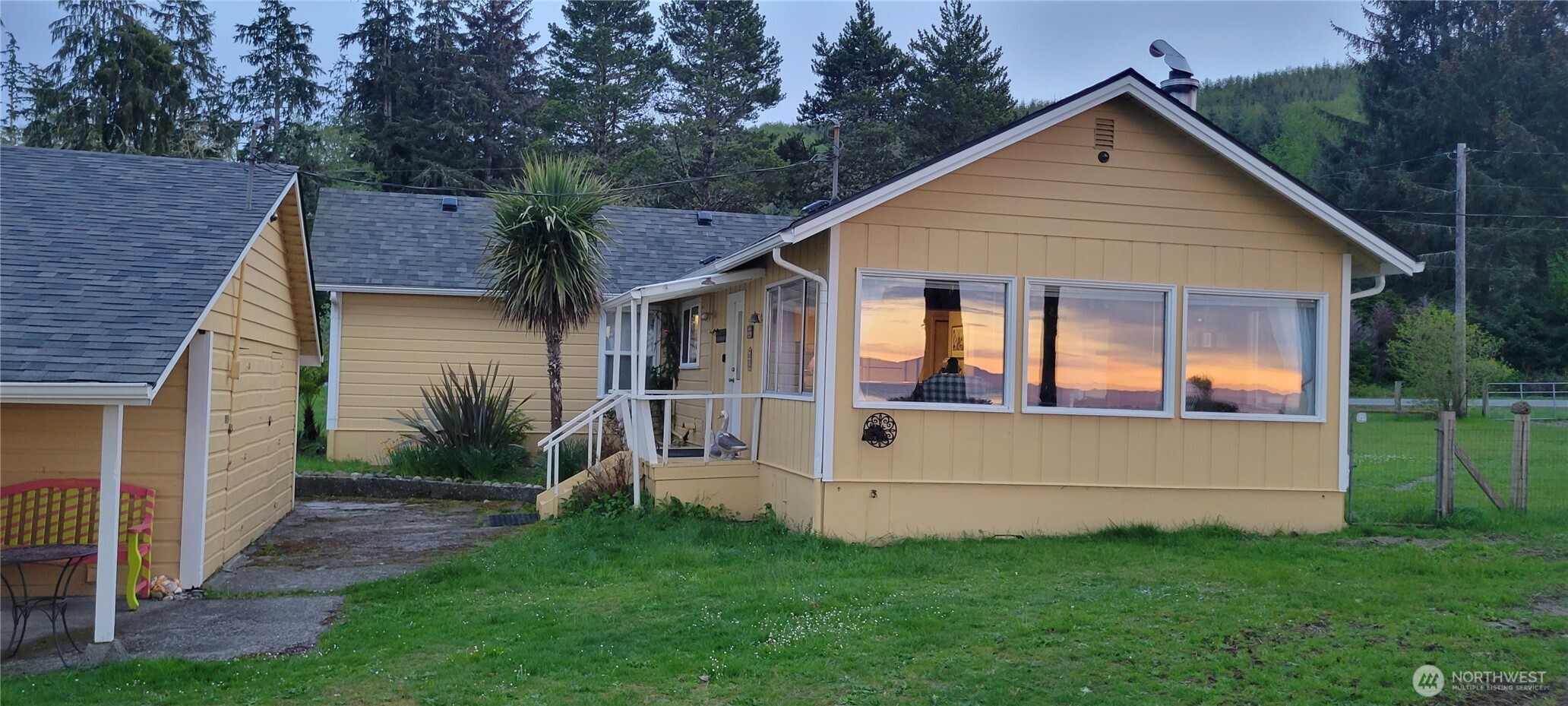1571 Highway 112 , Sekiu, WA 98381
