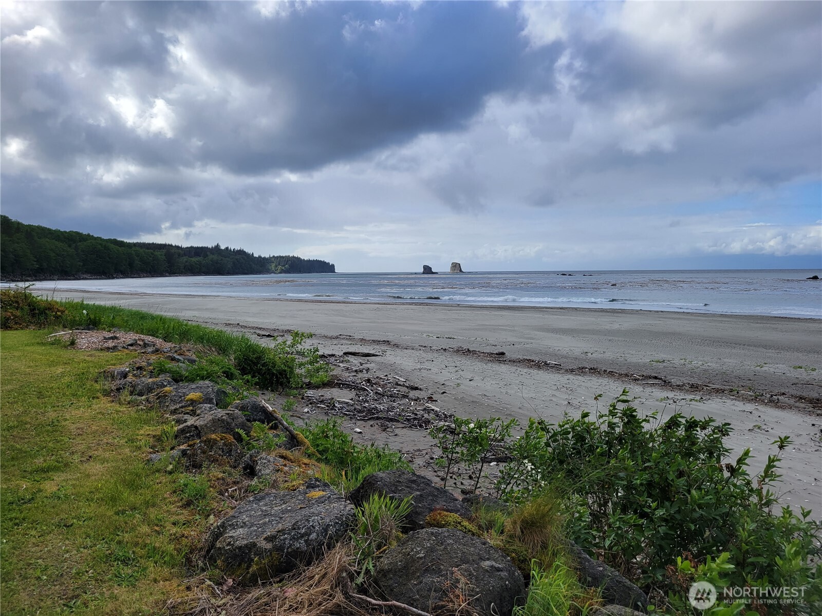 1571 Highway 112 , Sekiu, WA 98381