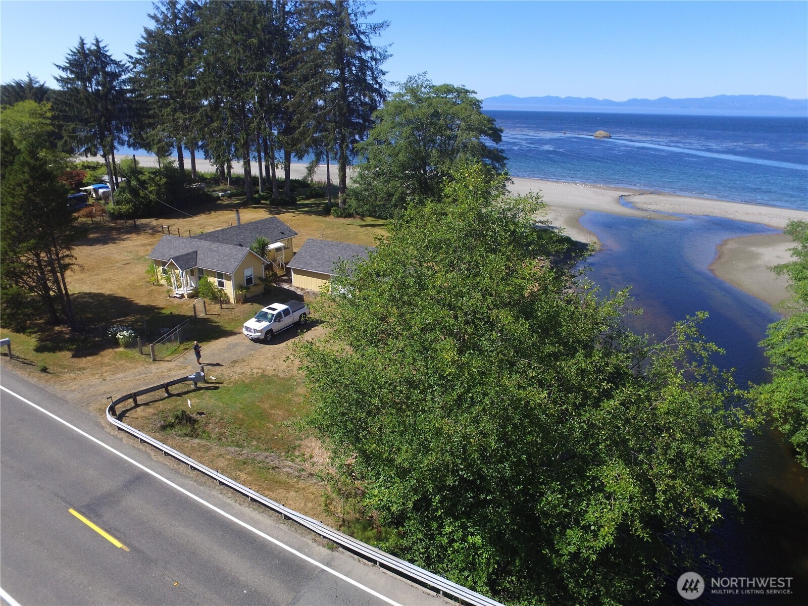 1571 Highway 112 , Sekiu, WA 98381
