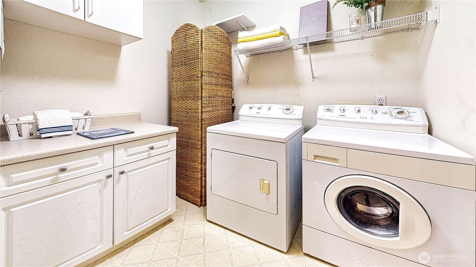 23301 Cedar Way #U102, Mountlake Terrace, WA 98043