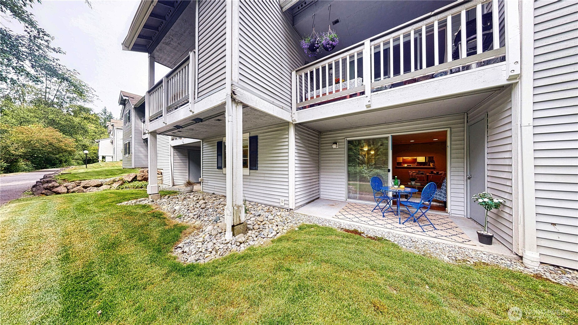 23301 Cedar Way #U102, Mountlake Terrace, WA 98043