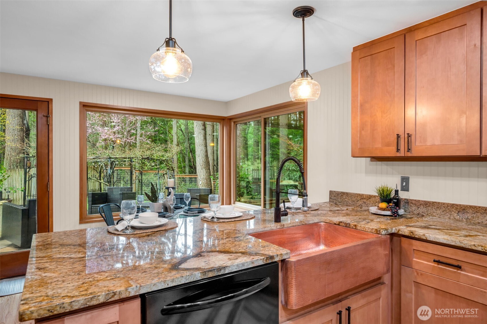 24310 SE 34th Place , Sammamish, WA 98029