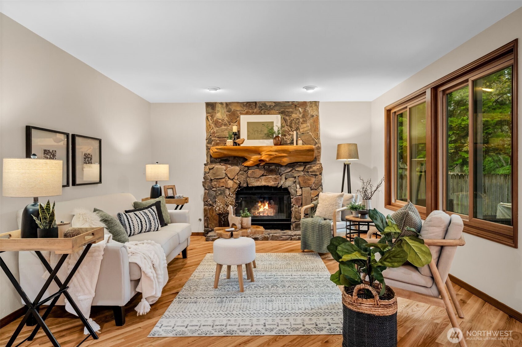 24310 SE 34th Place , Sammamish, WA 98029