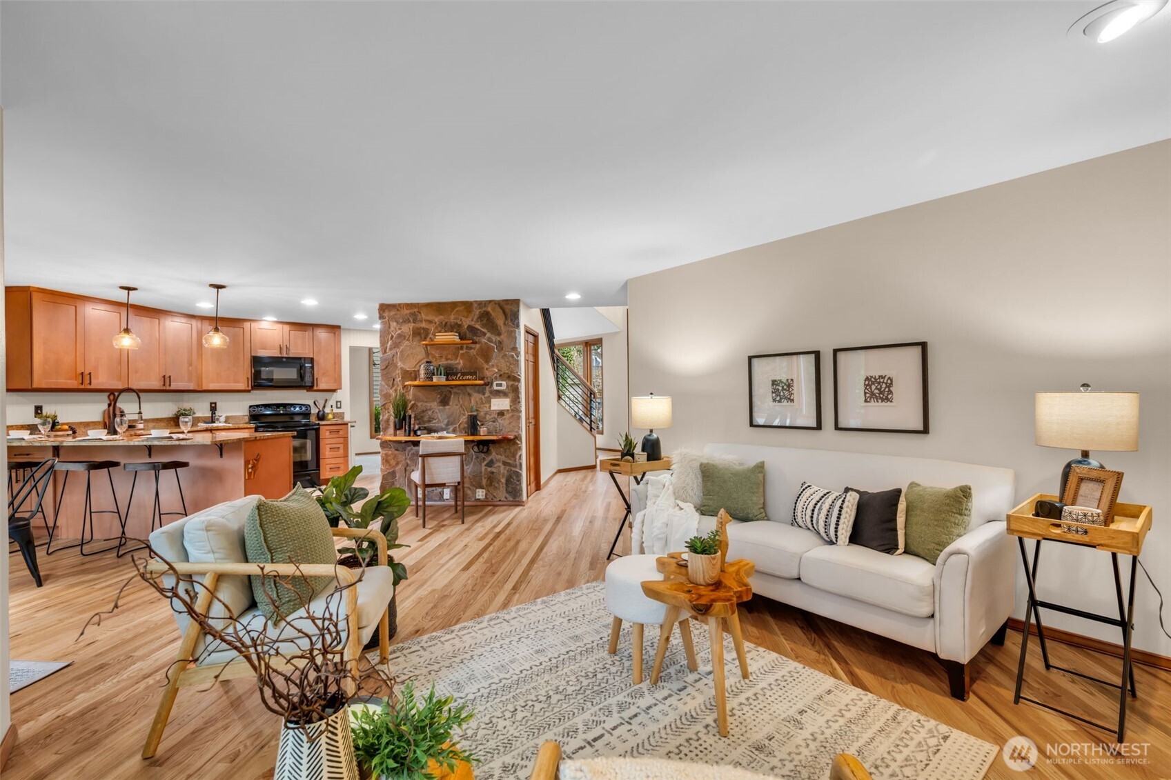 24310 SE 34th Place , Sammamish, WA 98029