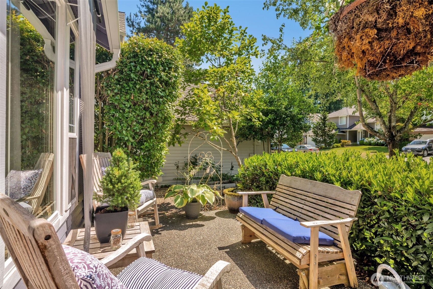 24310 SE 34th Place , Sammamish, WA 98029