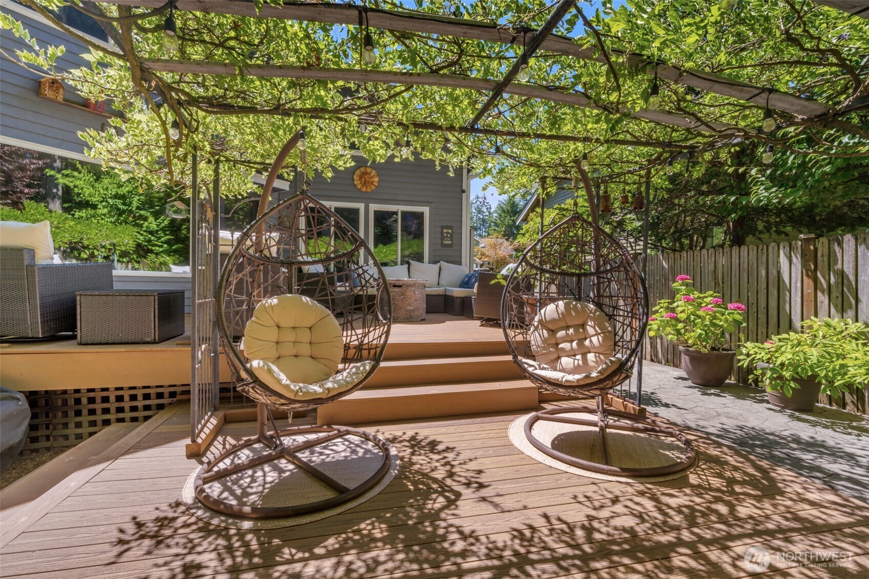 24310 SE 34th Place , Sammamish, WA 98029