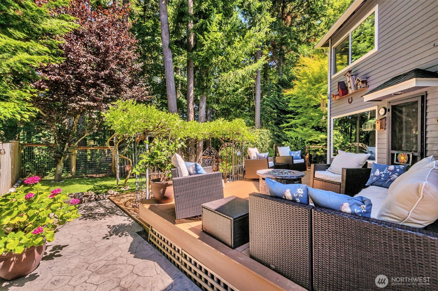 24310 SE 34th Place , Sammamish, WA 98029