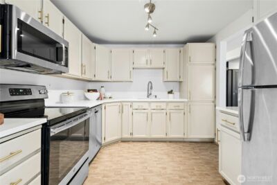 8720 Phinney Avenue N #21, Seattle, WA 98103 - Photo 10