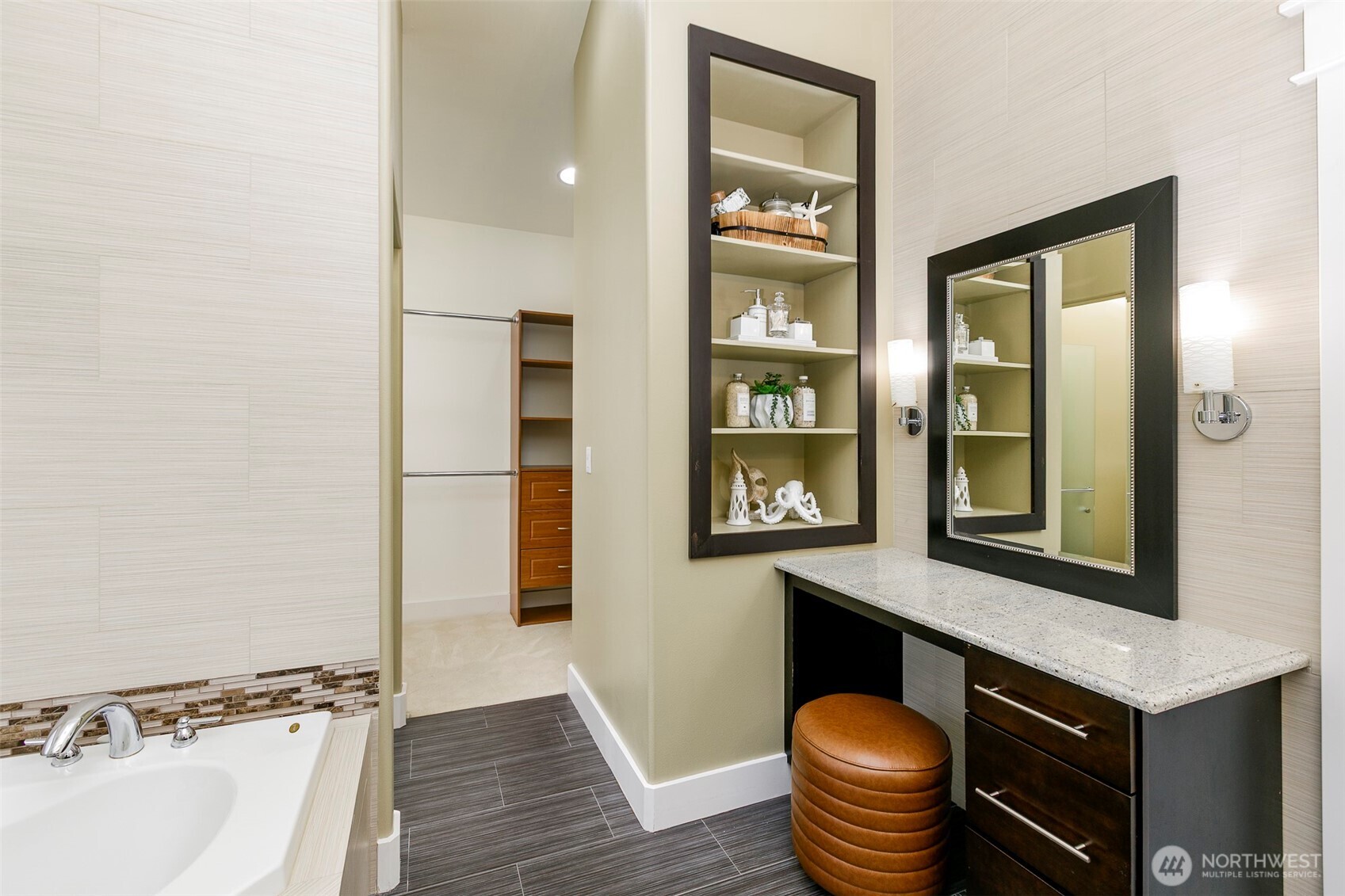 3712 88th Avenue SE, Mercer Island, WA 98040