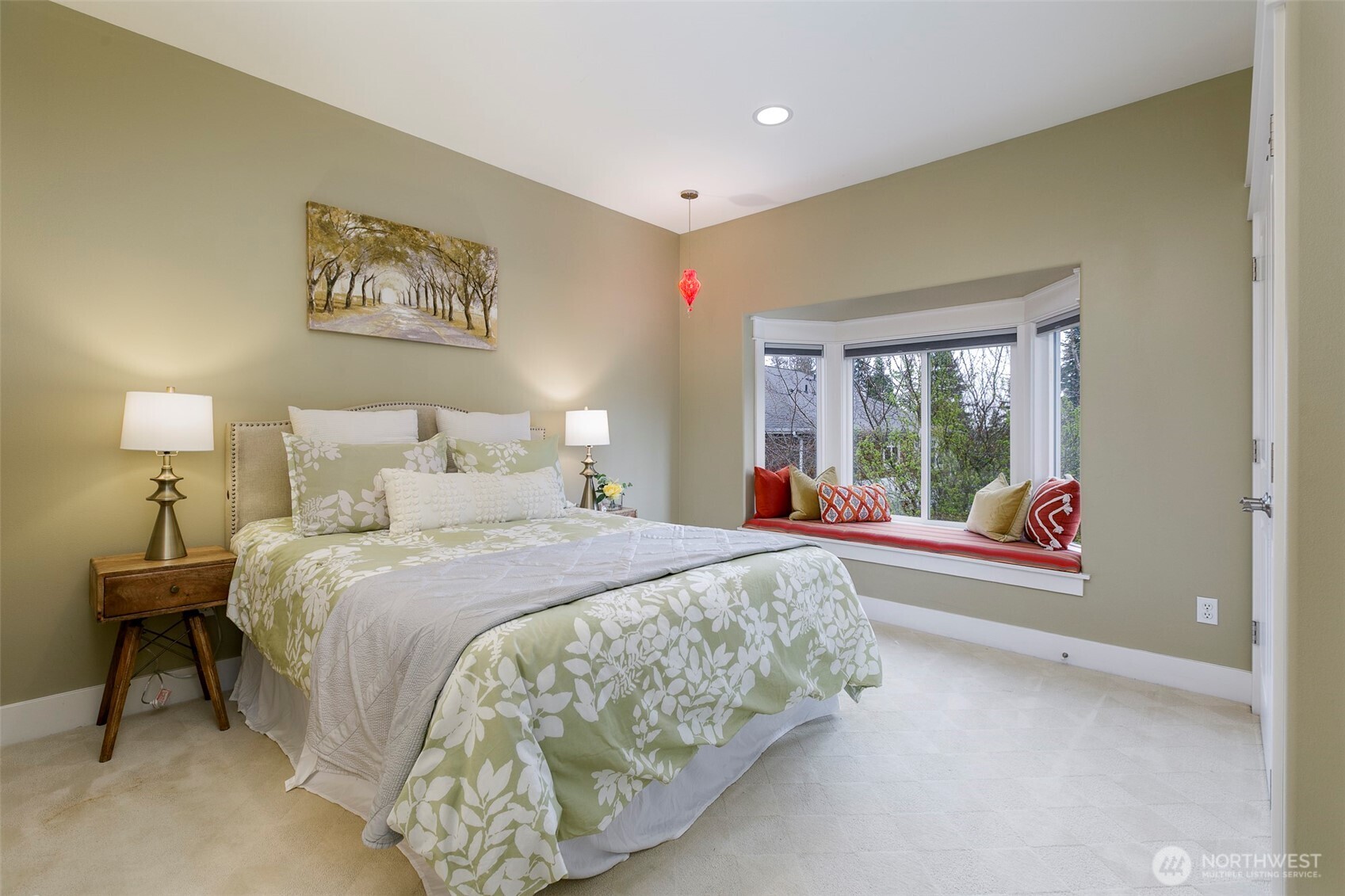 3712 88th Avenue SE, Mercer Island, WA 98040