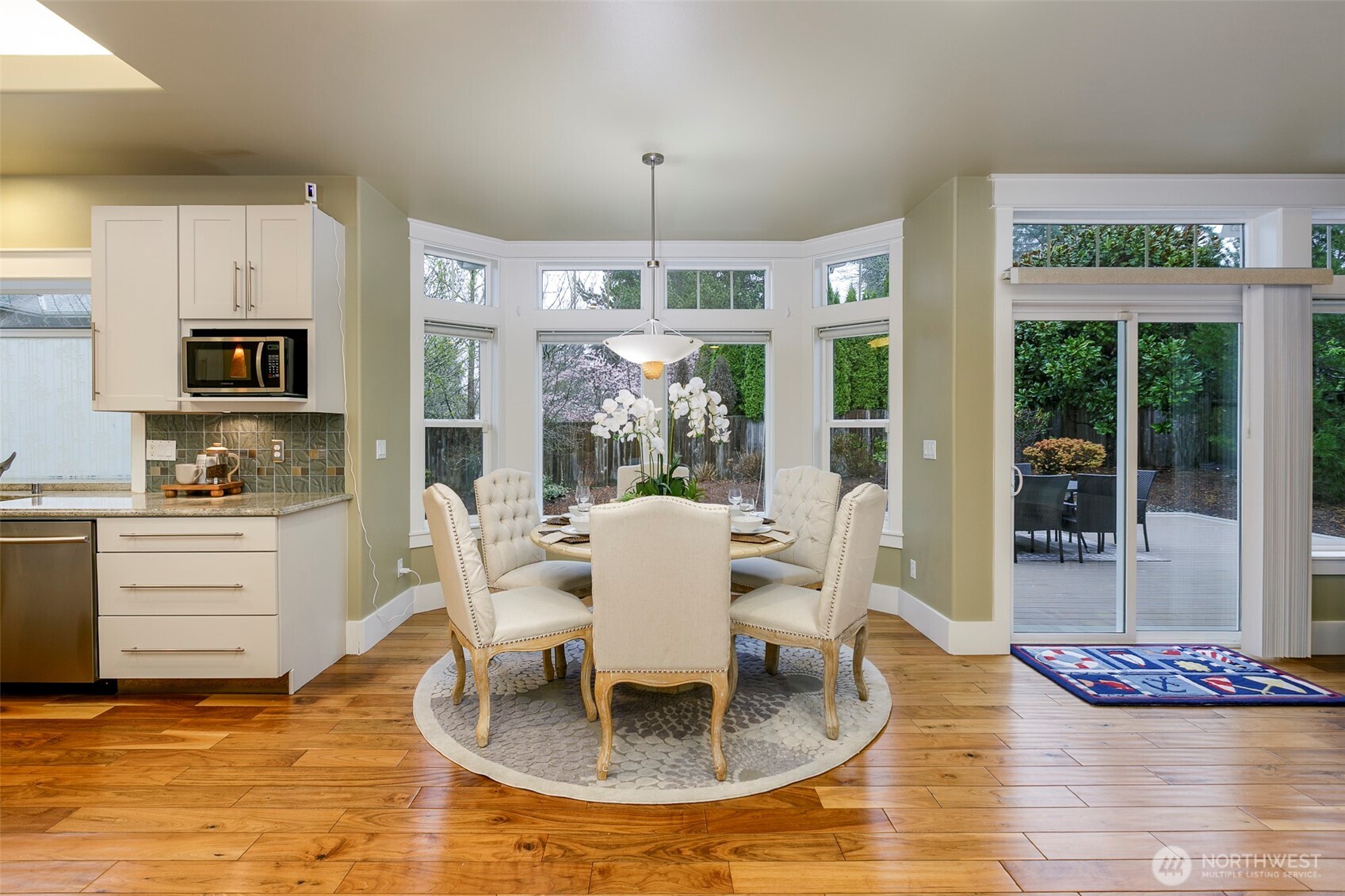 3712 88th Avenue SE, Mercer Island, WA 98040