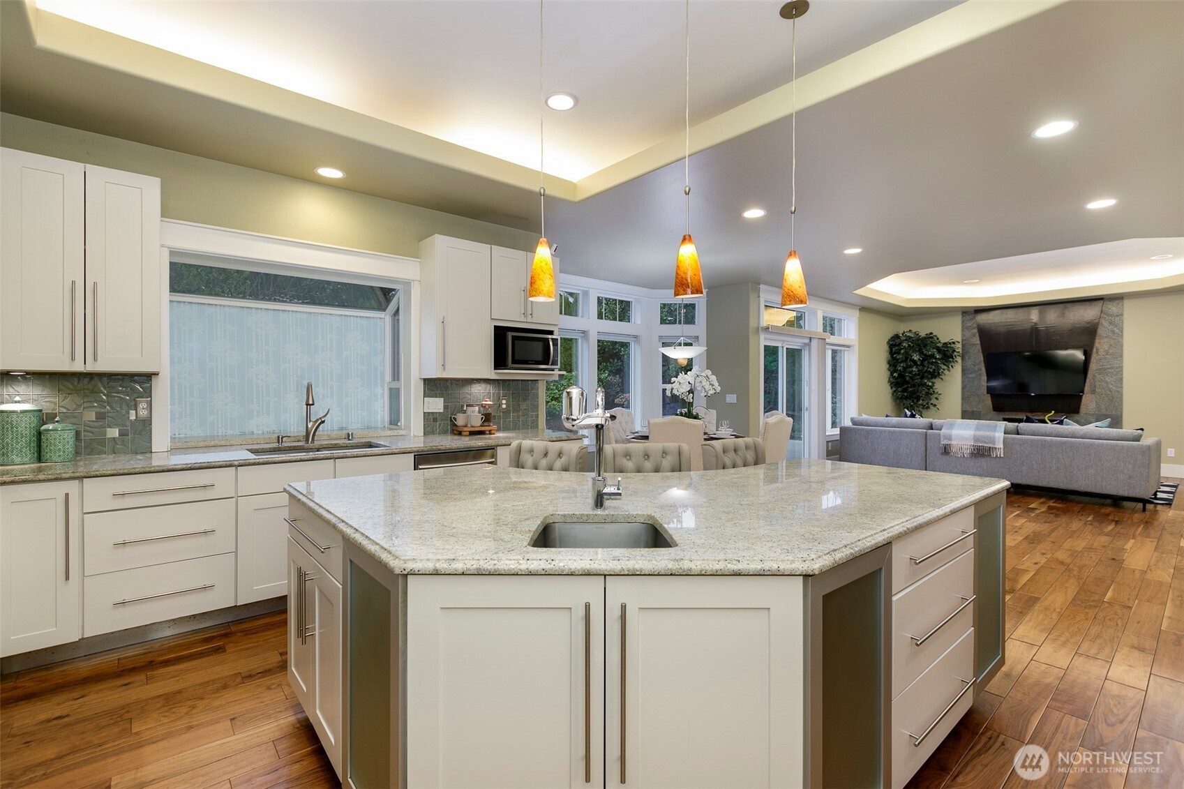 3712 88th Avenue SE, Mercer Island, WA 98040