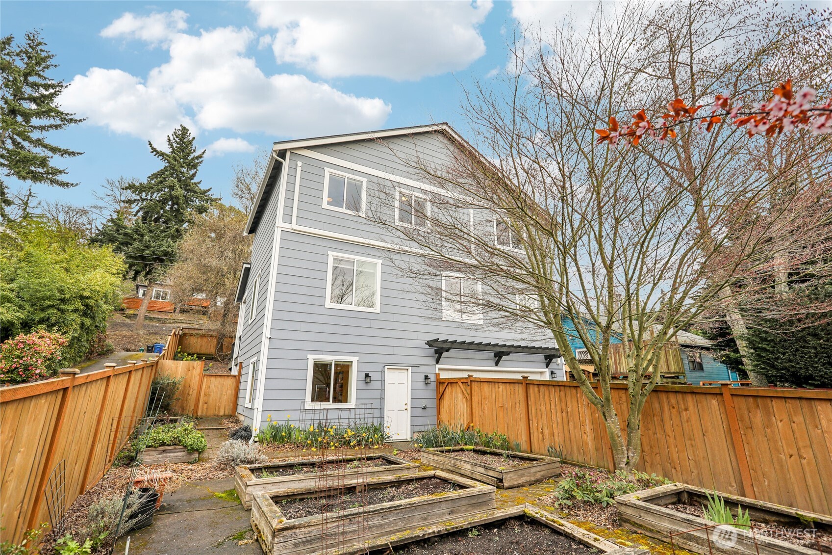 5217 23rd Avenue SW, Seattle, WA 98106