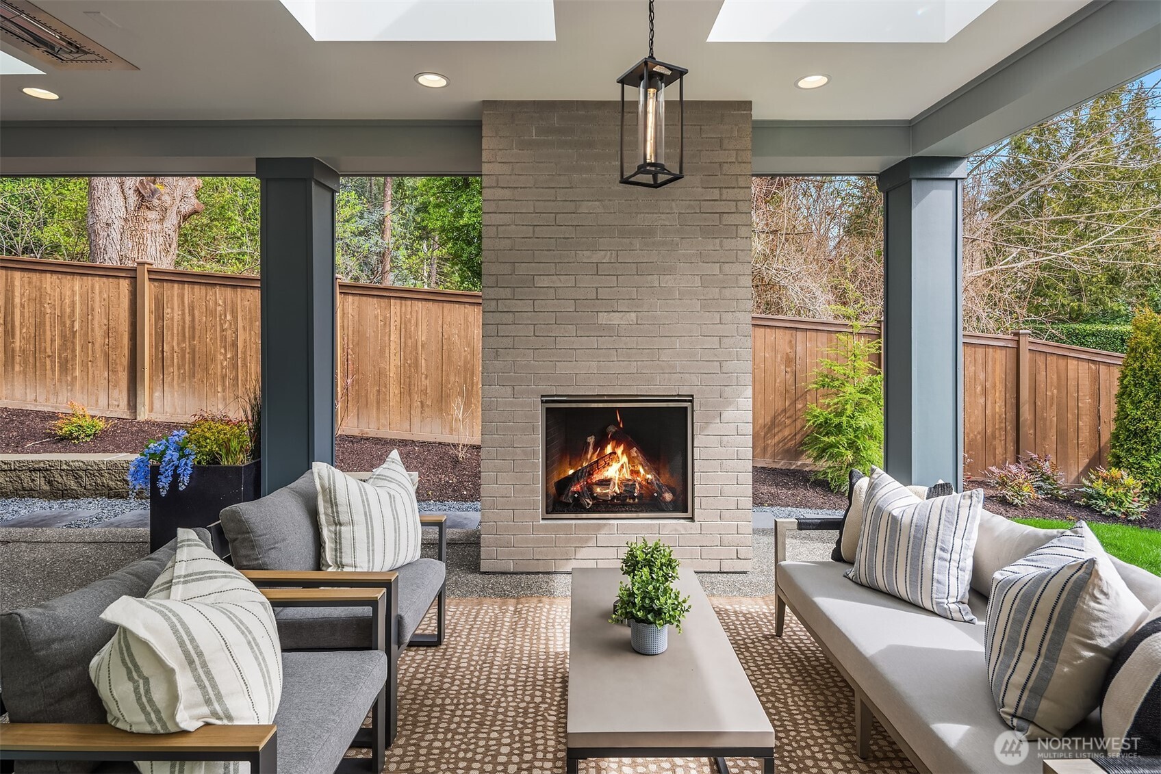 18660 NE 53rd Street , Redmond, WA 98052