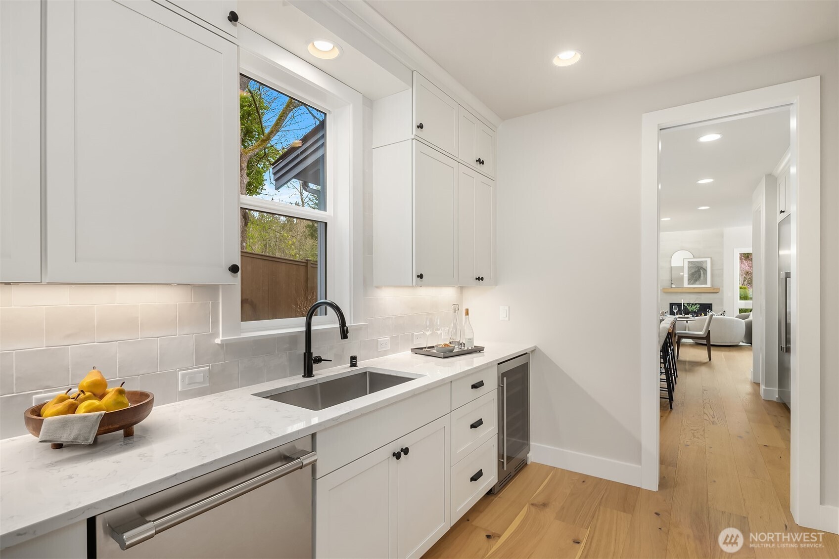 18660 NE 53rd Street , Redmond, WA 98052