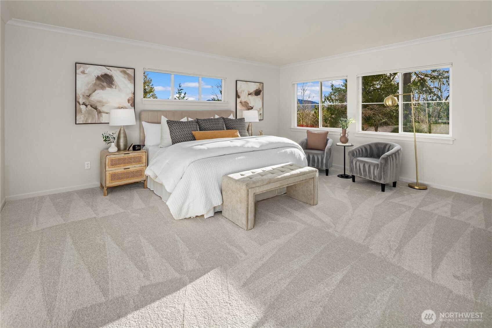 1689 24th Avenue NE, Issaquah, WA 98029