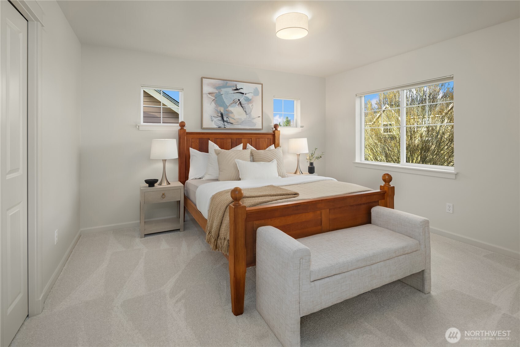 1689 24th Avenue NE, Issaquah, WA 98029