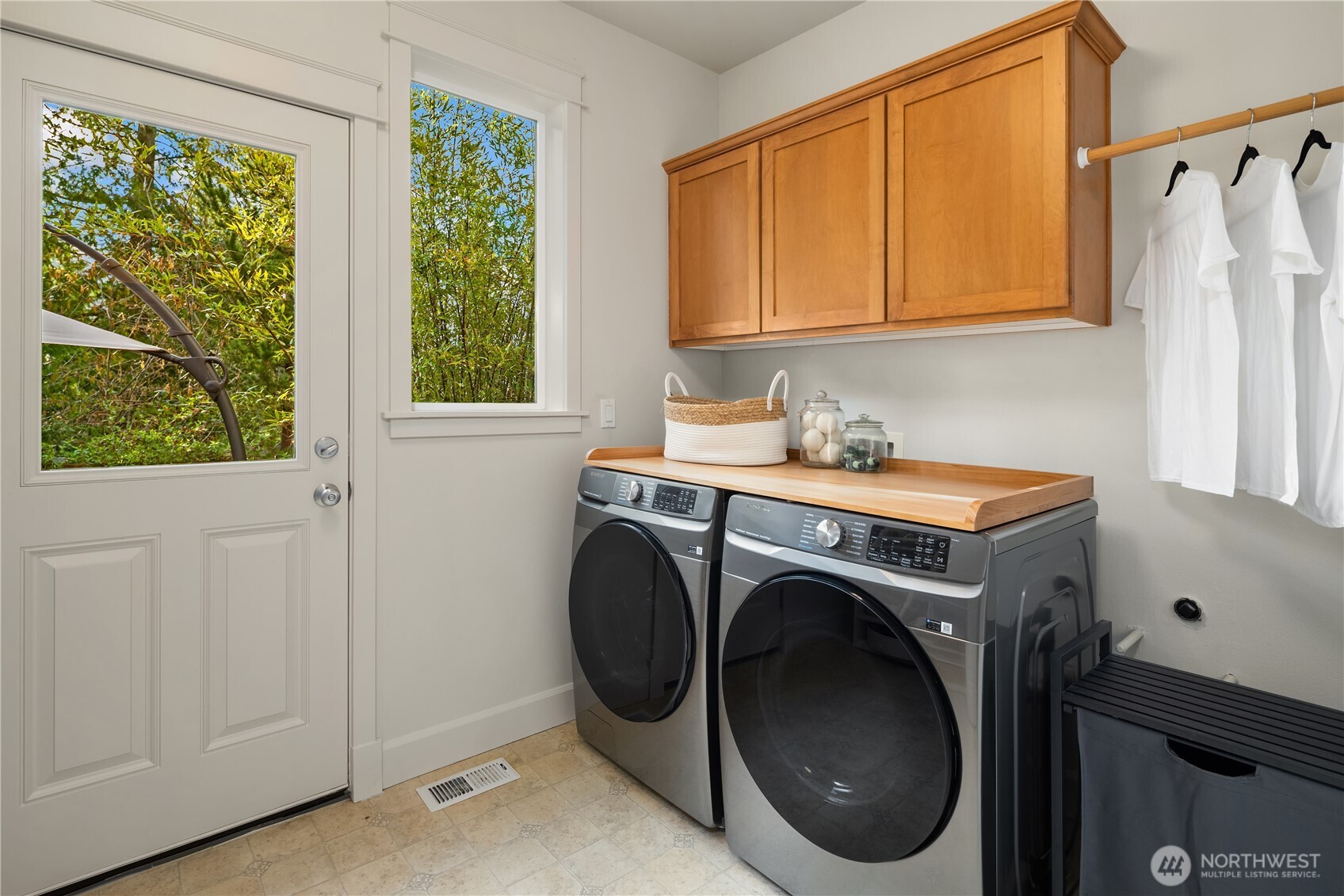 1689 24th Avenue NE, Issaquah, WA 98029