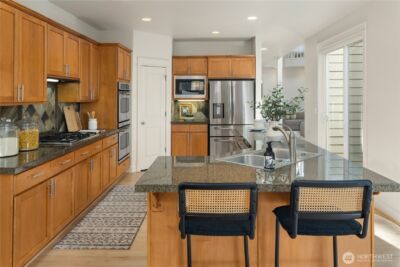 1689 24th Avenue NE, Issaquah, WA 98029 - Photo 7