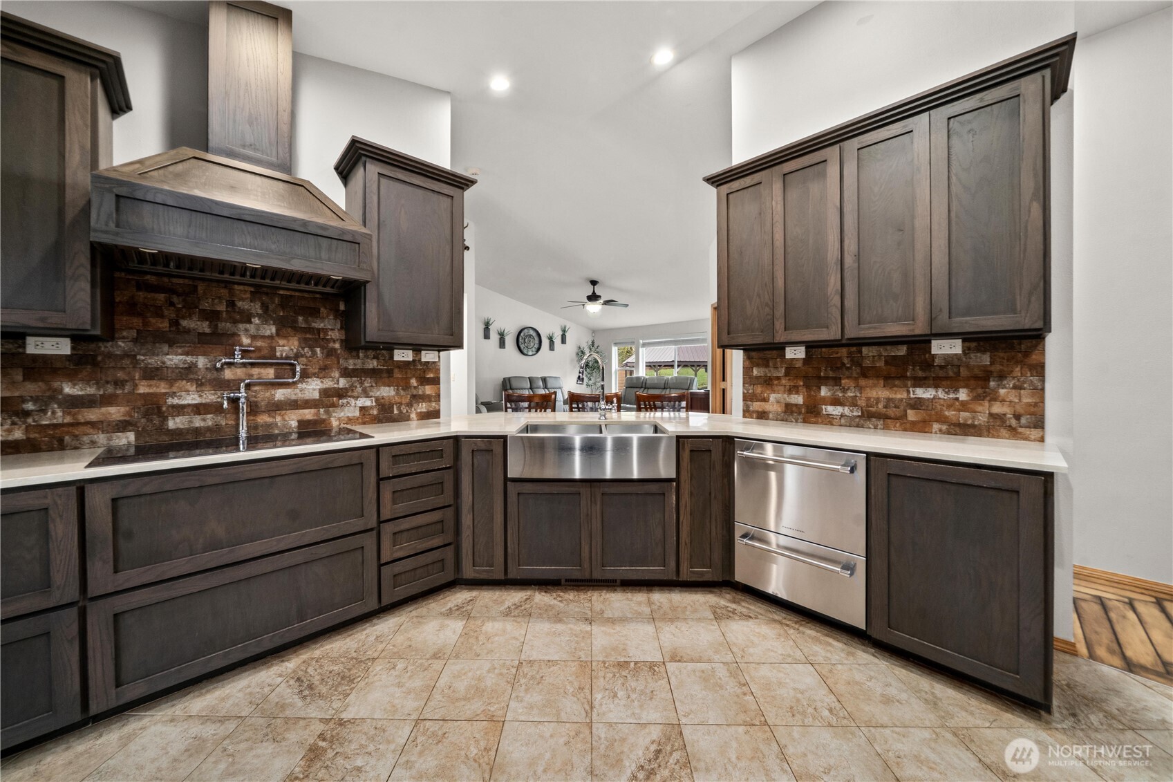 36421 80th Avenue E, Eatonville, WA 98328