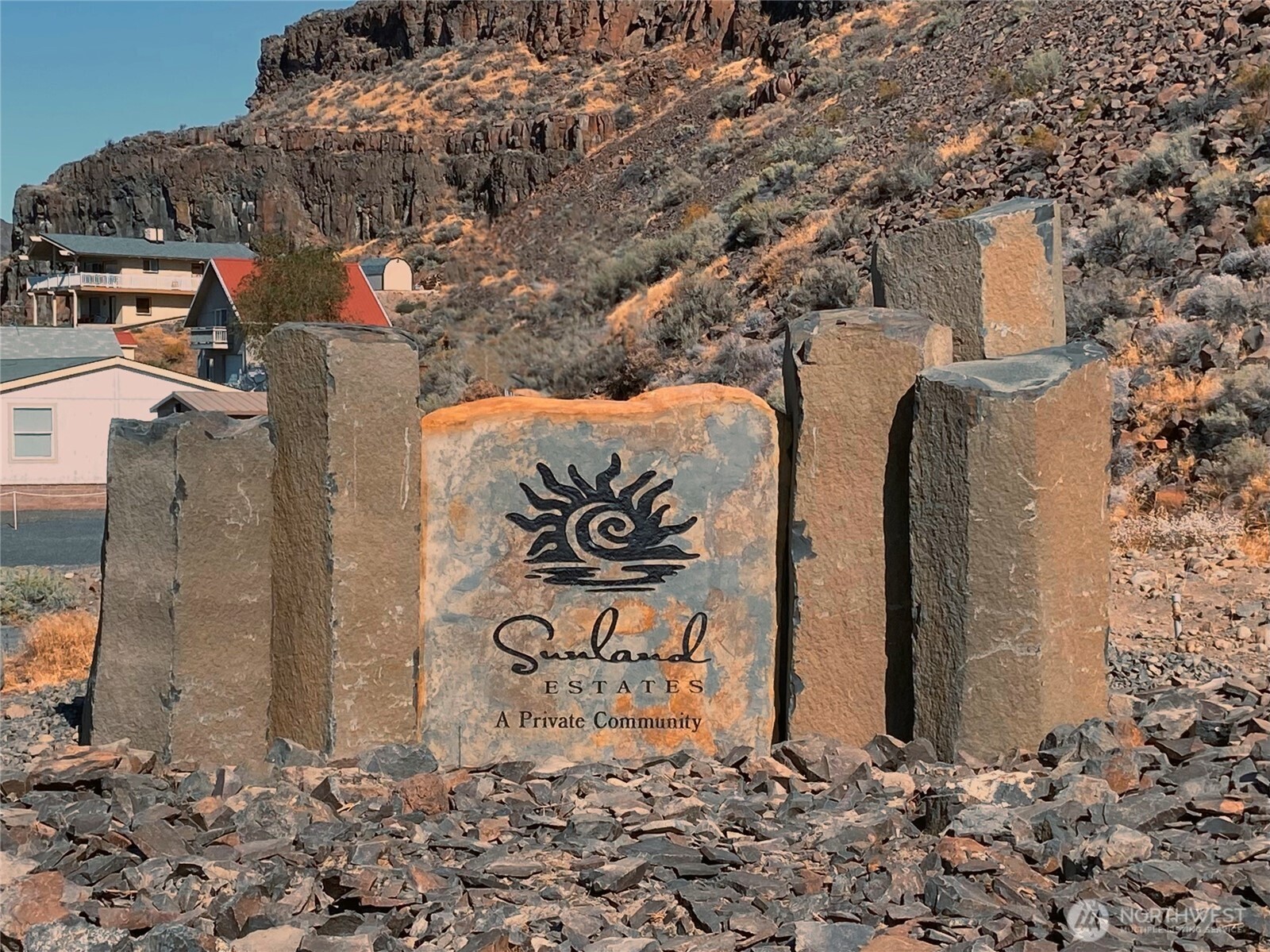 878 SW Hunter Avenue , Quincy, WA 98848-1105