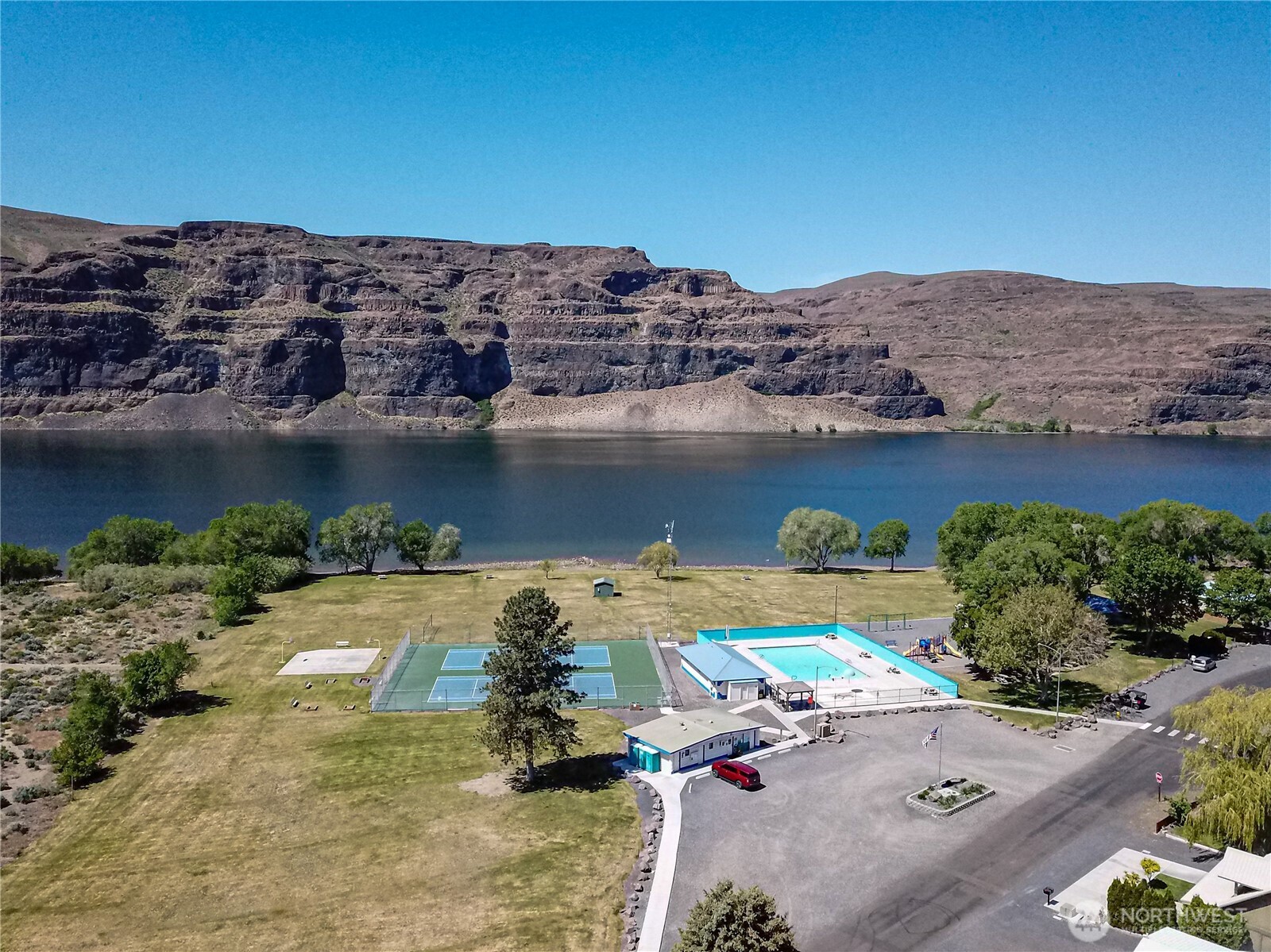 878 SW Hunter Avenue , Quincy, WA 98848-1105