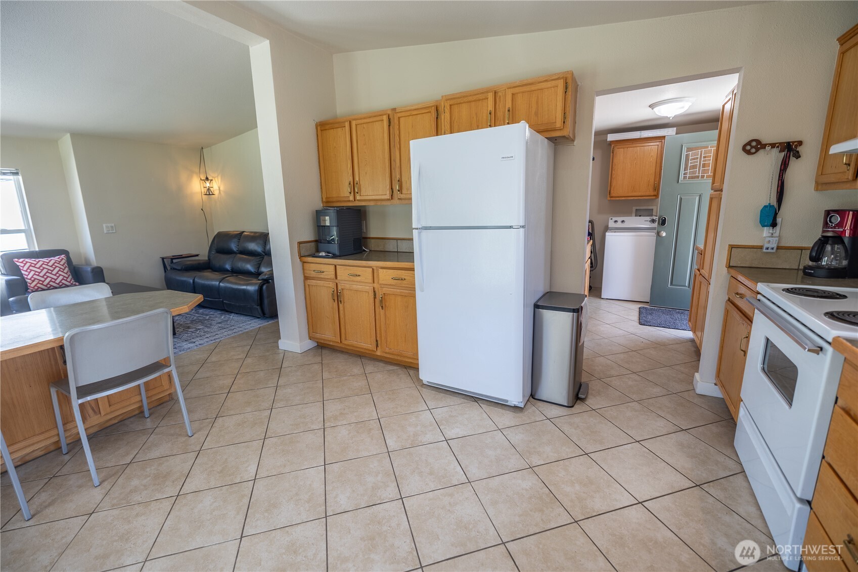 878 SW Hunter Avenue , Quincy, WA 98848-1105