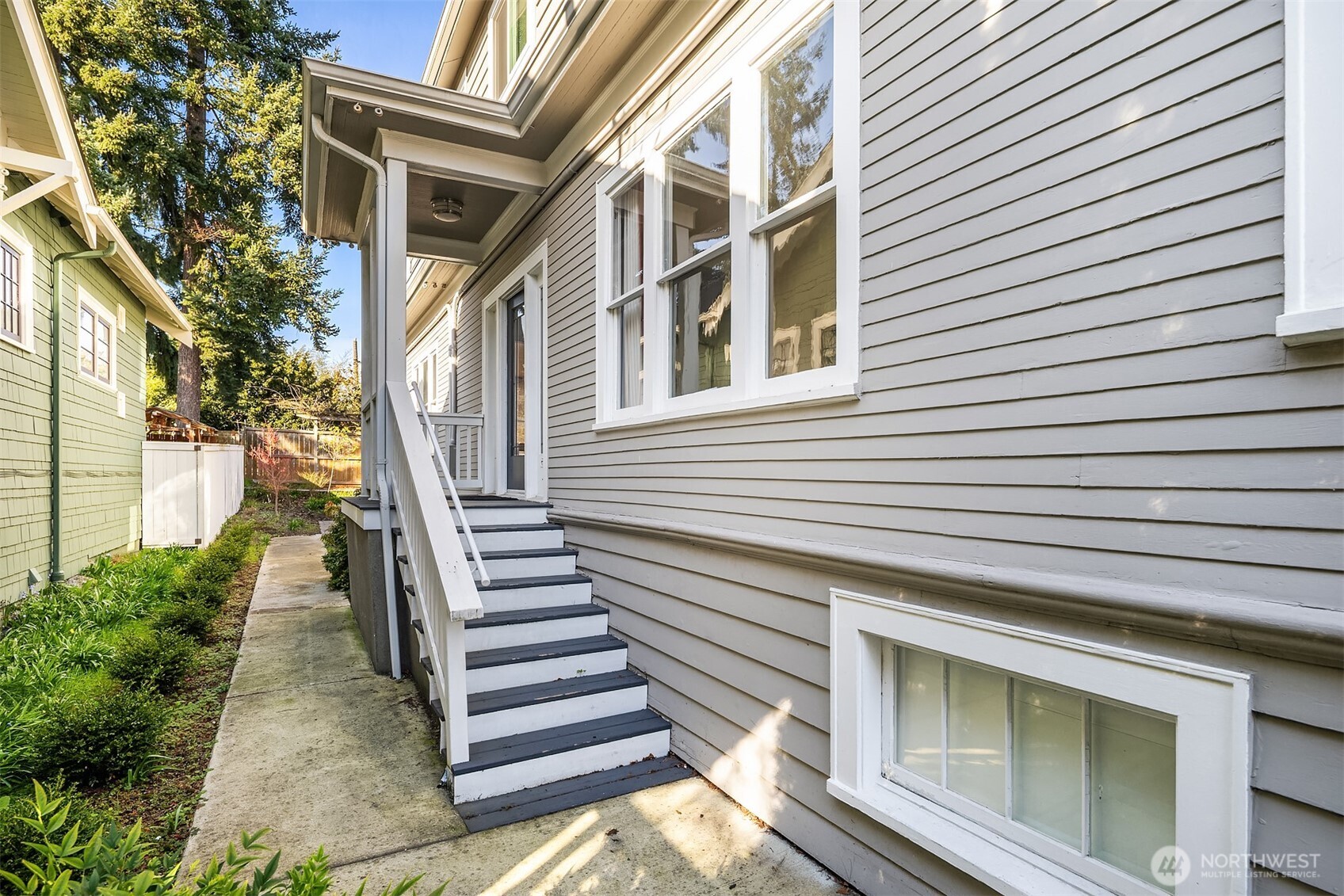 250 NE 50th Street , Seattle, WA 98105