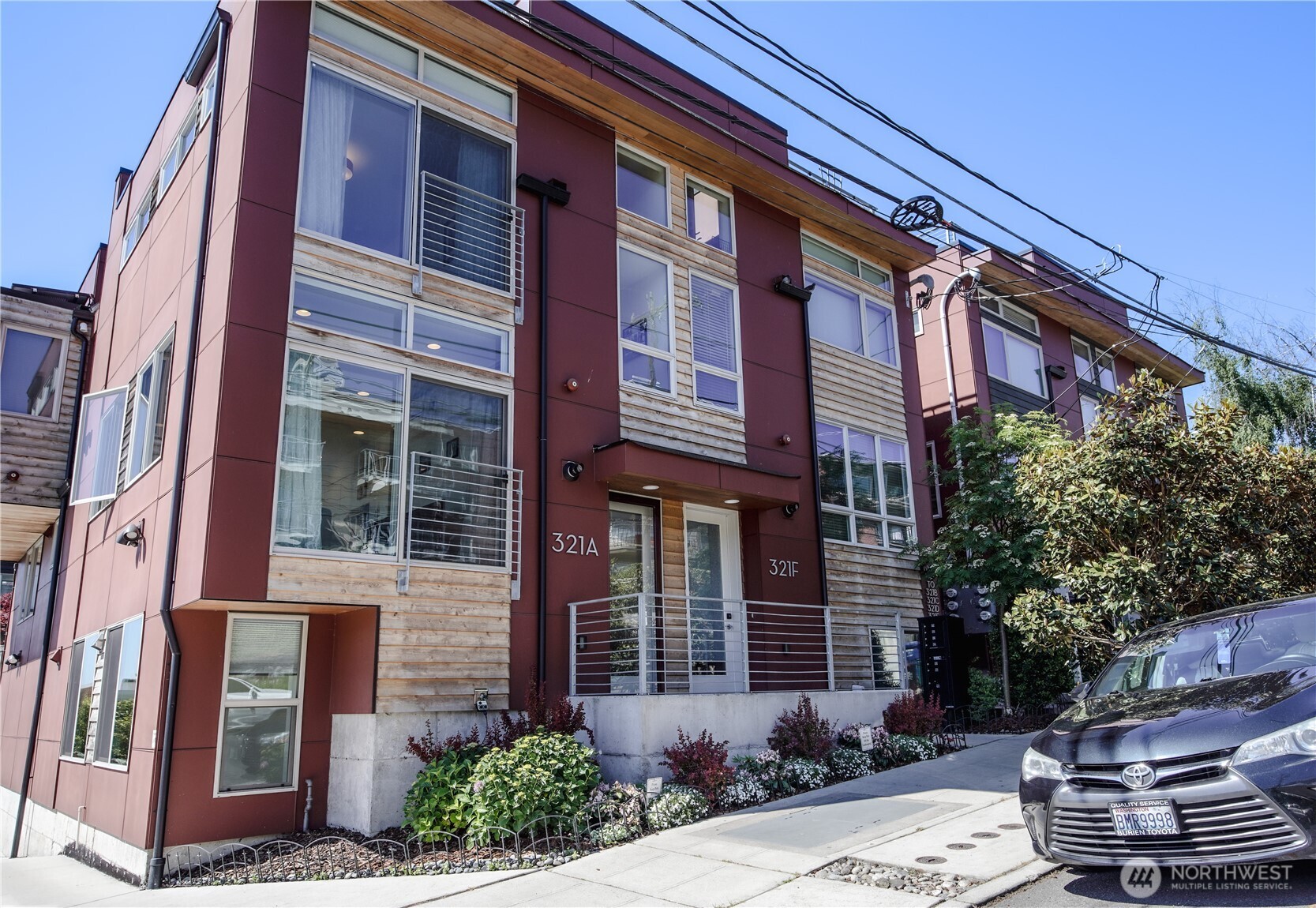 321 W Olympic Place #A, Seattle, WA 98119