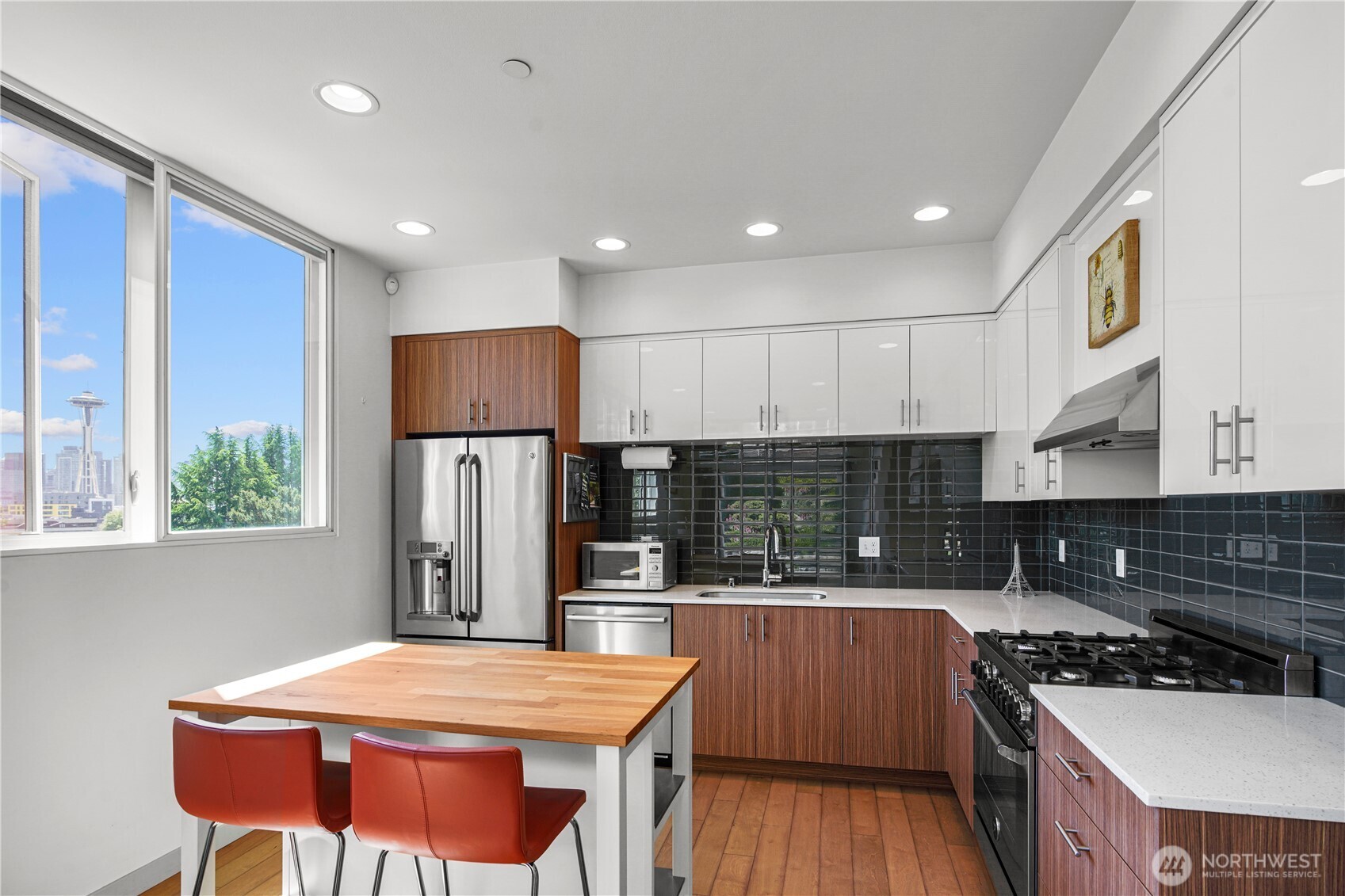 321 W Olympic Place #A, Seattle, WA 98119