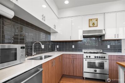 321 W Olympic Place #A, Seattle, WA 98119 - Photo 8